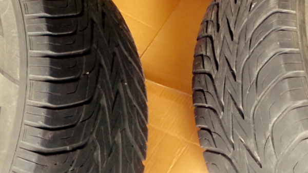 ยางauroraขอบ18 ยาง265/60/18 ปี11  ดอกเต็มใช้ได้อีกนานครับ