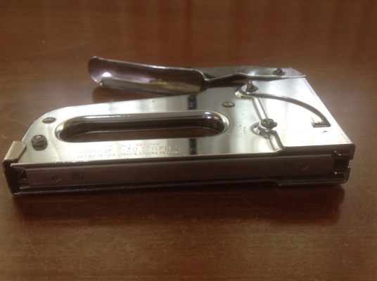 ขายปืนยิงบอร์ด Vintage Arrow T50M staples ลูกแม็คขนาด 3/8" ขายปืนยิงบอร์ด Vintage Arrow T50M staples ลูกแม็คขนาด 3/8"