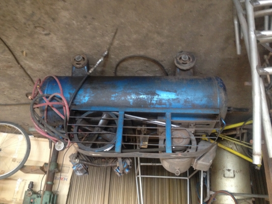 แยกขายอุปกรณ์หรือเซ้งอุปกรณ์และสินค้า อู่ท่อไอเสีย ซ่อมรถยนต์ ราคาต่อรองได้คับ รีบใช้เงินคับ ด่วนๆๆ