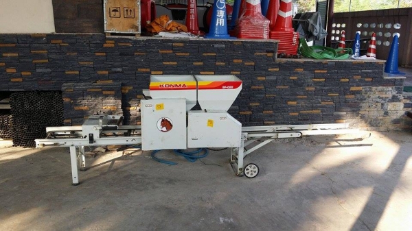 เครื่องโรยเมล็ด KONMAR เก่าญี่ปุ่น รุ่น SP-G22 สภาพสวยพร้อมใช้งาน เหมาะสำหรับนาดำ เครื่องโรยเมล็ด KONMAR เก่าญี่ปุ่น รุ่น SP-G22 สภาพสวยพร้อมใช้งาน เหมาะสำหรับนาดำ