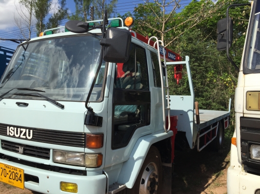 6ล้อ195แรงติดเครน3.3ตันท้องปลิง V รถสวยพร้อมใช้..บิ้วใหม่ทั้งคัน