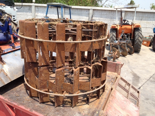 แทรคเตอร์ อิเซกิ TS3910 พร้อมโรตารี่และล้อเหล็ก