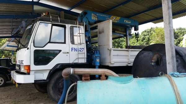 รถ 6 ล้อพร้อมเครนTADANO