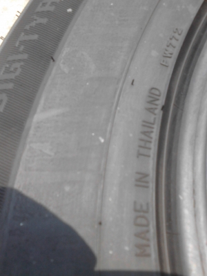 265/65R17 DUNLOP GRANDTREK PT2  ชุด 4 เส้น ปี 2014 ใหม่ๆ ไม่มีปะ tel.081-427-3941