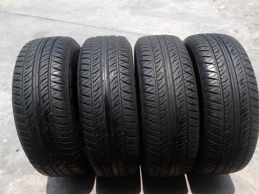 265/65R17 DUNLOP GRANDTREK PT2  ชุด 4 เส้น ปี 2014 ใหม่ๆ ไม่มีปะ tel.081-427-3941