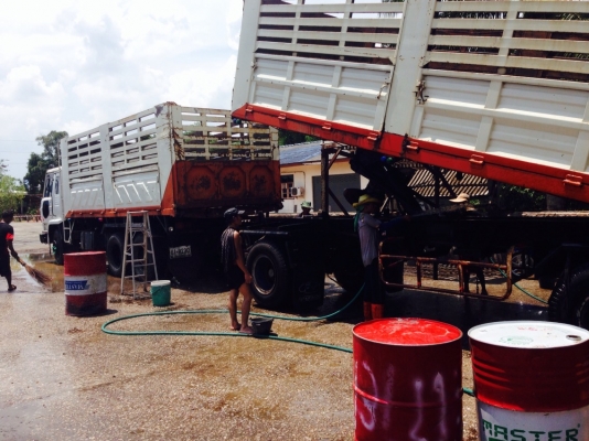 ขายนิสสัน UD เครื่อง 285 แรงม้า 2 เพลา แม่-ลูก ทำเครื่องมาใหม่ไม่กี่เดือน รถใช้งานบรรทุกปาล์มอยู่ เอาไปใช้ได้เลย ติดต่อ 081-970-1769  ราคา 1,050,000 บาท