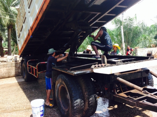 ขายนิสสัน UD เครื่อง 285 แรงม้า 2 เพลา แม่-ลูก ทำเครื่องมาใหม่ไม่กี่เดือน รถใช้งานบรรทุกปาล์มอยู่ เอาไปใช้ได้เลย ติดต่อ 081-970-1769  ราคา 1,050,000 บาท