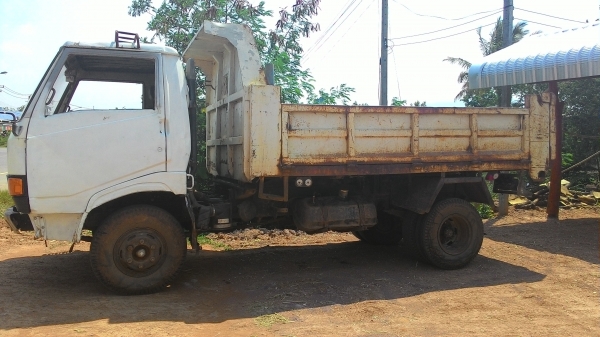 รถบรรทุกHENO KM 777เครื่อง117(รถดั้มดิน)