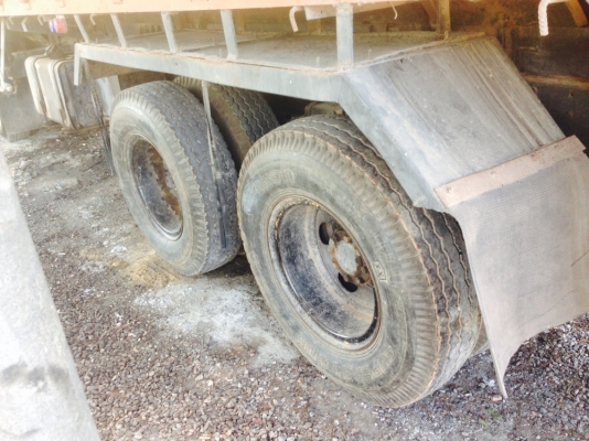 ขายนิสสัน UD เครื่อง 285 แรงม้า 2 เพลา แม่-ลูก ทำเครื่องมาใหม่ไม่กี่เดือน รถใช้งานบรรทุกปาล์มอยู่ เอาไปใช้ได้เลย ติดต่อ 081-970-1769  ราคาลดเหลือ870000 บาท