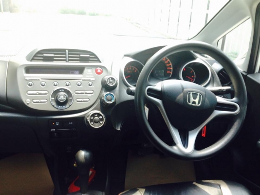 HONDA JAZZ 1.5V 2009 ติดแก๊สแล้ว LPG ถังโดนัท