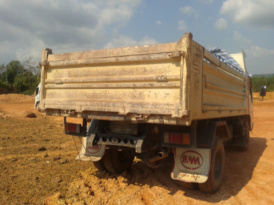 ขายรถบรรทุก6ล้อดั้ม