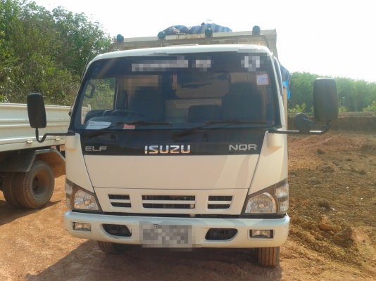 ขายรถบรรทุก6ล้อดั้ม