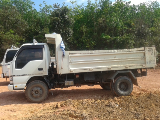 ขายรถบรรทุก6ล้อดั้ม