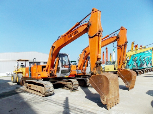 ขายด่วนรถขุดนำเข้าจากญี่ปุ่นโดยตรง EX120-2