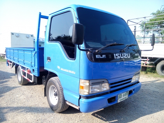 4 ล้อบรรทุก  *Euro.2*  ISUZU  NKR  100 แรงม้า+Turbo+Inter *ยาว 3.50 ม.* รถสวยเดิม+สวยจริง+พร้อมใช้งาน * รถห้างแท้ * มีเล่มพร้อมโอน *