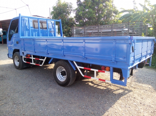 4 ล้อบรรทุก  *Euro.2*  ISUZU  NKR  100 แรงม้า+Turbo+Inter *ยาว 3.50 ม.* รถสวยเดิม+สวยจริง+พร้อมใช้งาน * รถห้างแท้ * มีเล่มพร้อมโอน *