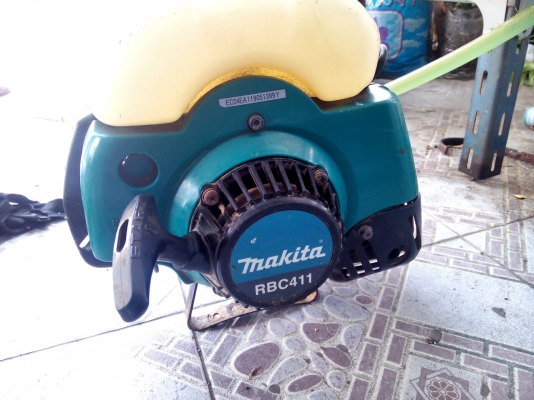 ขายเครื่องตัดหญ้า makita rbc411 มือสองครับ ขายเครื่องตัดหญ้า makita rbc411 มือสองครับ