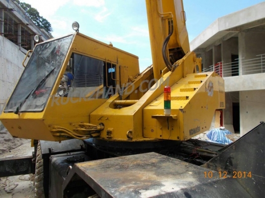 รถเครน ยี่ห้อ KOMATSU เครนขนาด 25 ตัน มีอินวอยล์