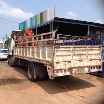 ขายรถบรรทุกหกล้อติดเฮี๊ยบ NISSAN เครื่อง 220 แรง รถประกอบ เฮี๊ยบ 5 ตัน ช่วงยาว 7.20 เมตร