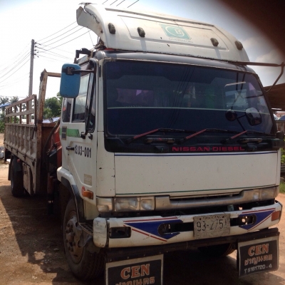 ขายรถบรรทุกหกล้อติดเฮี๊ยบ NISSAN เครื่อง 220 แรง รถประกอบ เฮี๊ยบ 5 ตัน ช่วงยาว 7.20 เมตร