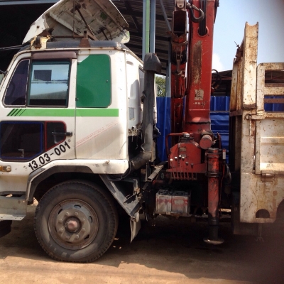 ขายรถบรรทุกหกล้อติดเฮี๊ยบ NISSAN เครื่อง 220 แรง รถประกอบ เฮี๊ยบ 5 ตัน ช่วงยาว 7.20 เมตร