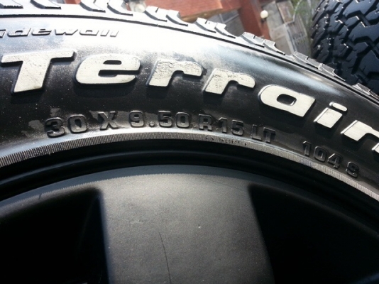 ขายยาง BF ALL  30 x 9.5 x 15  พร้อมล้อวีโก้