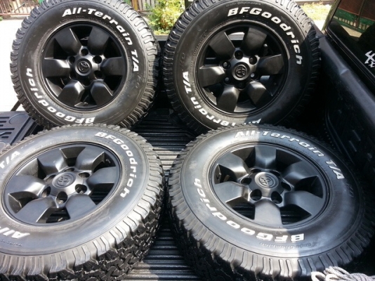 ขายยาง BF ALL  30 x 9.5 x 15  พร้อมล้อวีโก้