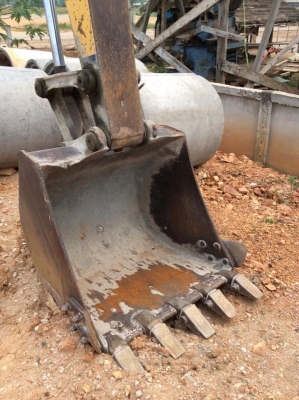 ขาย KOMATSU PC120 รุ่น 5