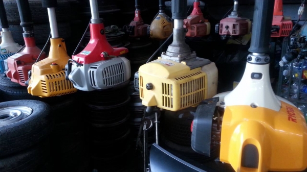 ขายเหมาเครื่องตัดหญ้า 10ตัว