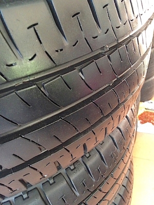 ขายยาง Michelin agilis 205/70/15 ปี14 สภาพดอกเต็ม