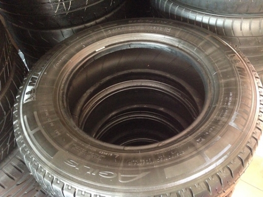 ขายยาง Michelin agilis 205/70/15 ปี14 สภาพดอกเต็ม