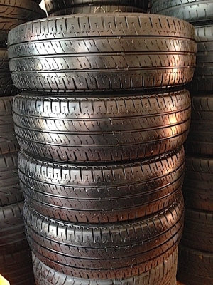 ขายยาง Michelin agilis 205/70/15 ปี14 สภาพดอกเต็ม