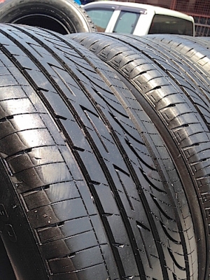 ขายยาง Bridgestone Gr90 japan 215/60/16 ปี14 สภาพ90\% ดอกเต็มๆ