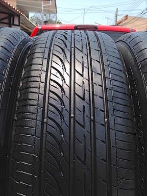ขายยาง Bridgestone Gr90 japan 215/60/16 ปี14 สภาพ90\% ดอกเต็มๆ
