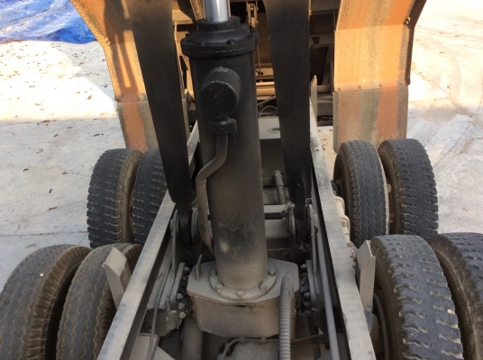 ขายสิบล้อMAGAดั้มเกษตรเครือง260แรงม้าปี47มีละบบลากพ่วง