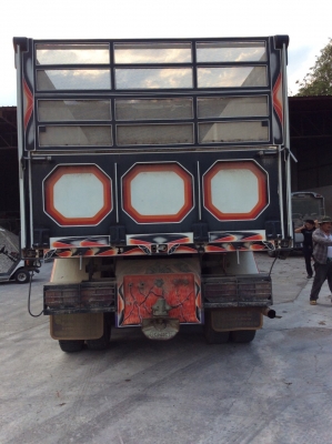 ขายสิบล้อMAGAดั้มเกษตรเครือง260แรงม้าปี47มีละบบลากพ่วง