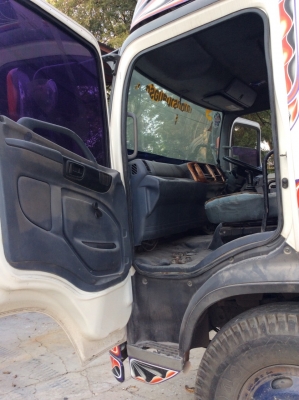 ขายสิบล้อMAGAดั้มเกษตรเครือง260แรงม้าปี47มีละบบลากพ่วง