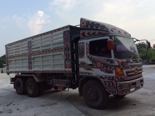 ขายสิบล้อMAGAดั้มเกษตรเครือง260แรงม้าปี47มีละบบลากพ่วง