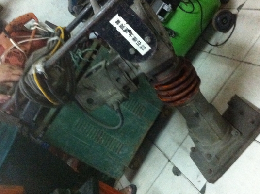 เครื่องตบดินไฟฟ้า MIKASA แบบกระโดดขาเดียวแรงกดตบเยอะ