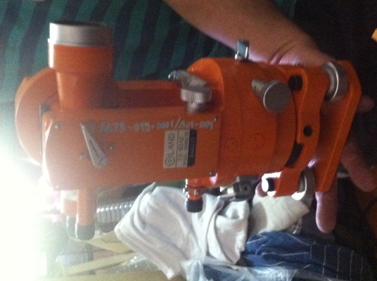 กล้องสำรวจ LAND รุ่น TS - 60 AE พร้อมกล่องเก็บอย่างดีสภาพสวยตามภาพ