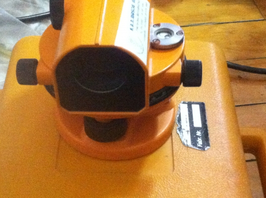 กล้องสำรวจ THEIS รุ่น TAN4 สภาพสวยเก็บในกล่องอย่างดี ขุดนี้ไม่มีขาตั้งมาด้วย