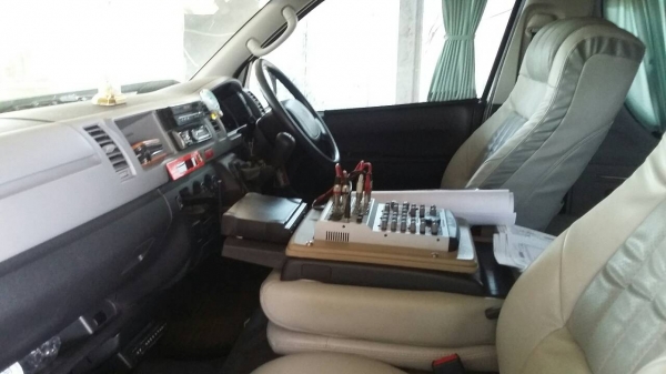 ขายรถตู้ ปี 55 แต่งVIP ไมล์90000 ขายรถตู้ ปี 55 แต่งVIP ไมล์90000