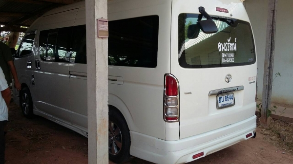 ขายรถตู้ ปี 55 แต่งVIP ไมล์90000 ขายรถตู้ ปี 55 แต่งVIP ไมล์90000