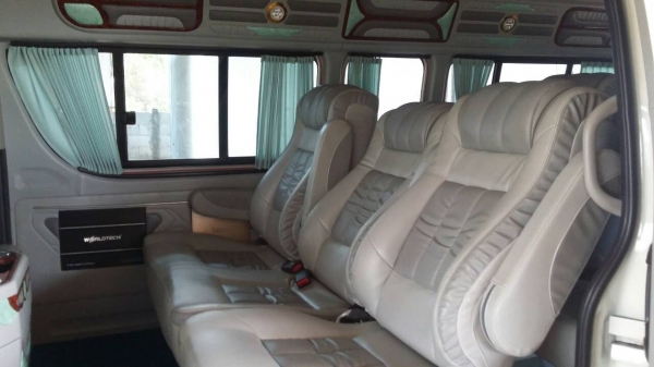 ขายรถตู้ ปี 55 แต่งVIP ไมล์90000 ขายรถตู้ ปี 55 แต่งVIP ไมล์90000