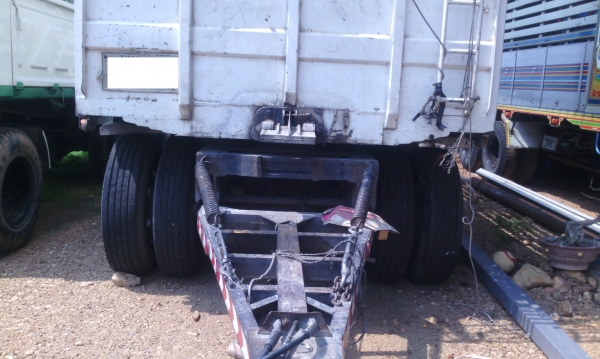 ลูกพ่วง 3 เพลาแท้ ไม่ดัมพ์ คอกเกษตร ยาว 7 เมตรปี 55