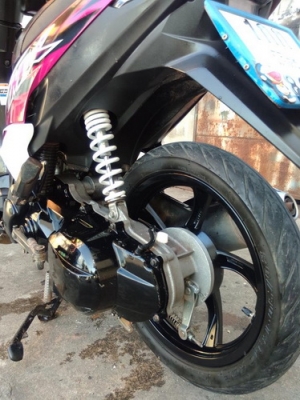 New Mio125i (ล้อแม็กซ์) รถปี56 สี ชมพู-ขาว หัวฉีดประหยัดน้ำมัน สวยๆครับ
