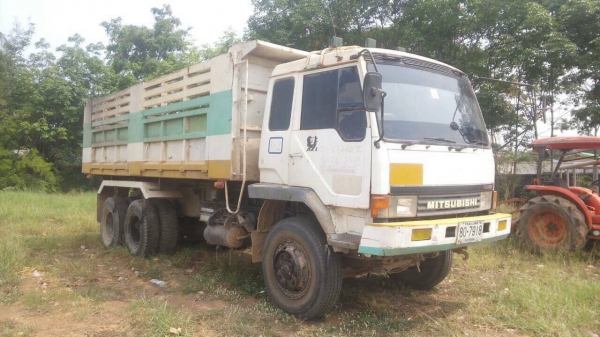 MITSUBISHI FN527M-TF5883 6D16TERBO 220HP รถพร้อมใช้ เครื่องดี คัสซีสวย กระบะดั๊ม12ตัน ยางดี เอกสารครบพร้อมโอน รอเจ้าของคนใหม่