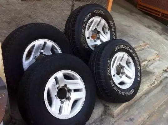 max 15" พร้อมยาง 3800 บาท max 15" พร้อมยาง 3800 บาท