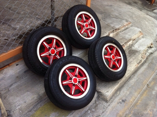 max 13" 4-100 พร้อมยางสดๆสวยๆ 4500 บาท