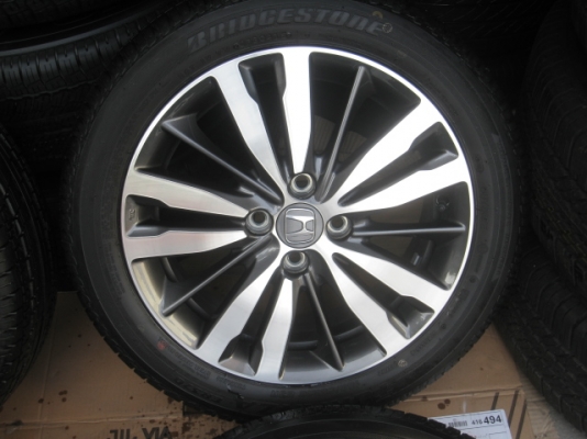 ขายล้อแม็กป้ายแดง new honda jazz 16" ยางปี15สนใจติดต่อเล็กคลองสามครับ 081-3747940